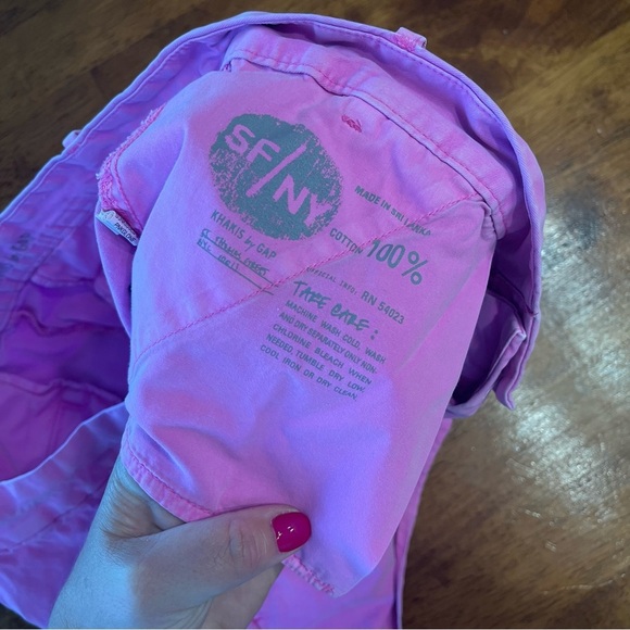 GAP Vibrant Pink Women's Sun-kissed Shorts khakis by gal size 16 100% cotton - Picture 5 of 10